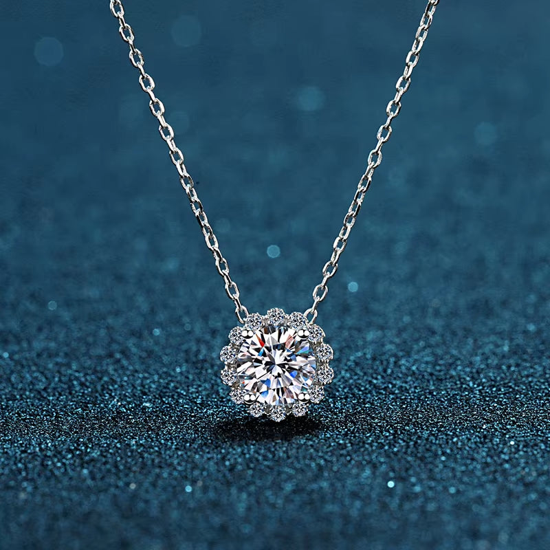 925 Sterling Silver Moissanite Diamond Necklace Classic Daisy Design Premium Gold Plated Wedding Engagement Anniversary Gift